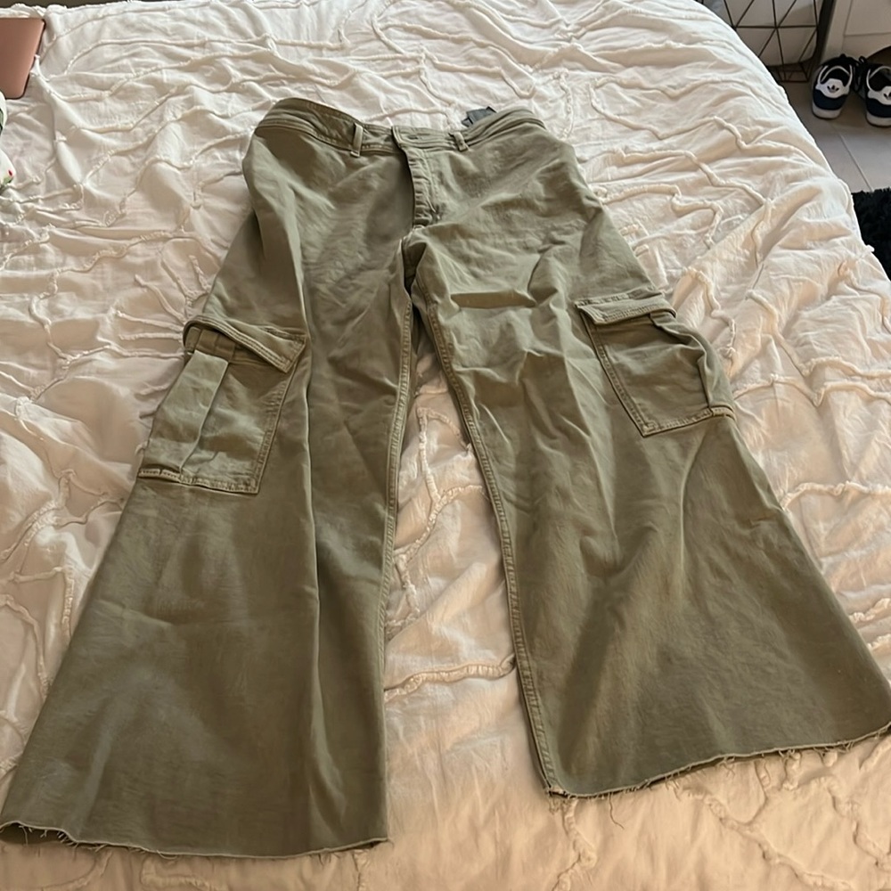 Zara cargos